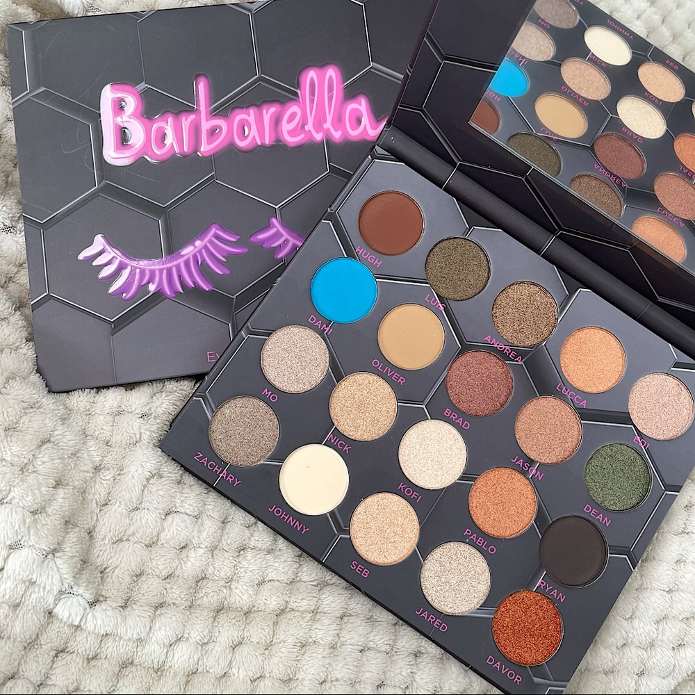 Bee Beauty Barbarella Eyeshadow Palette